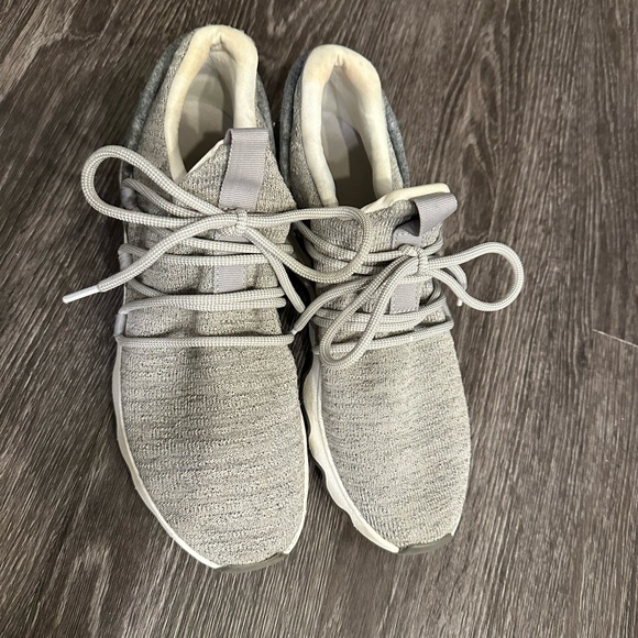 Sorel women’s sneakers - Picture 2 of 3